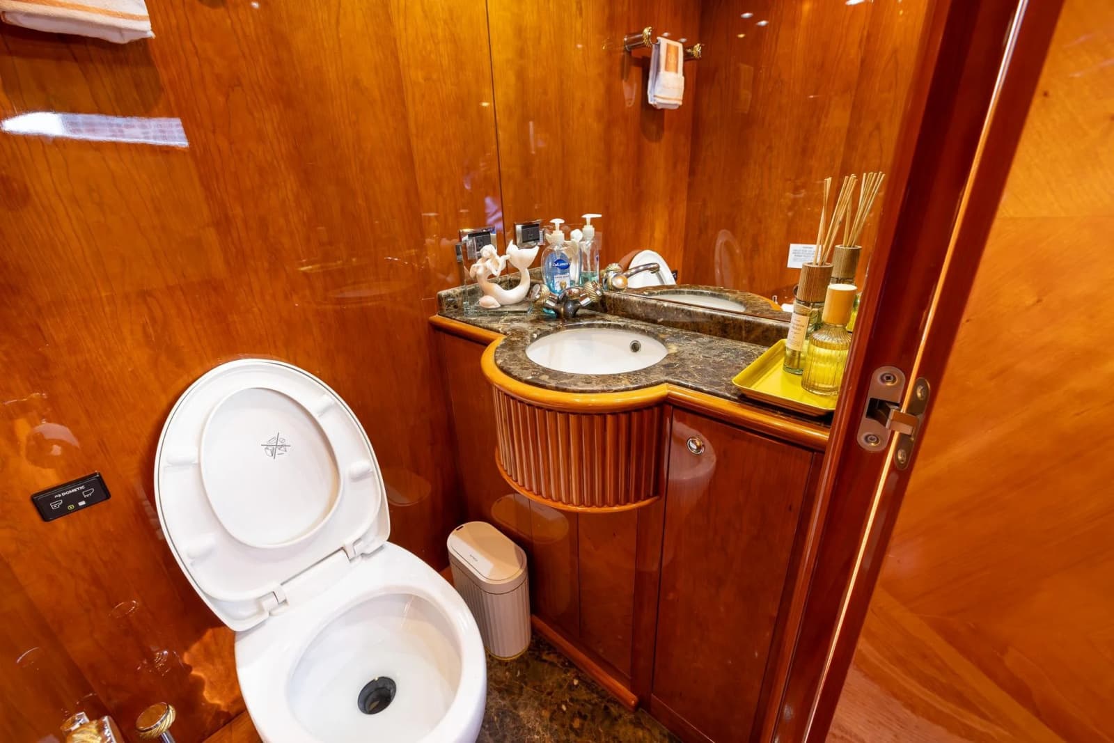 1999 Azimut 100 Jumbo - Photo 38