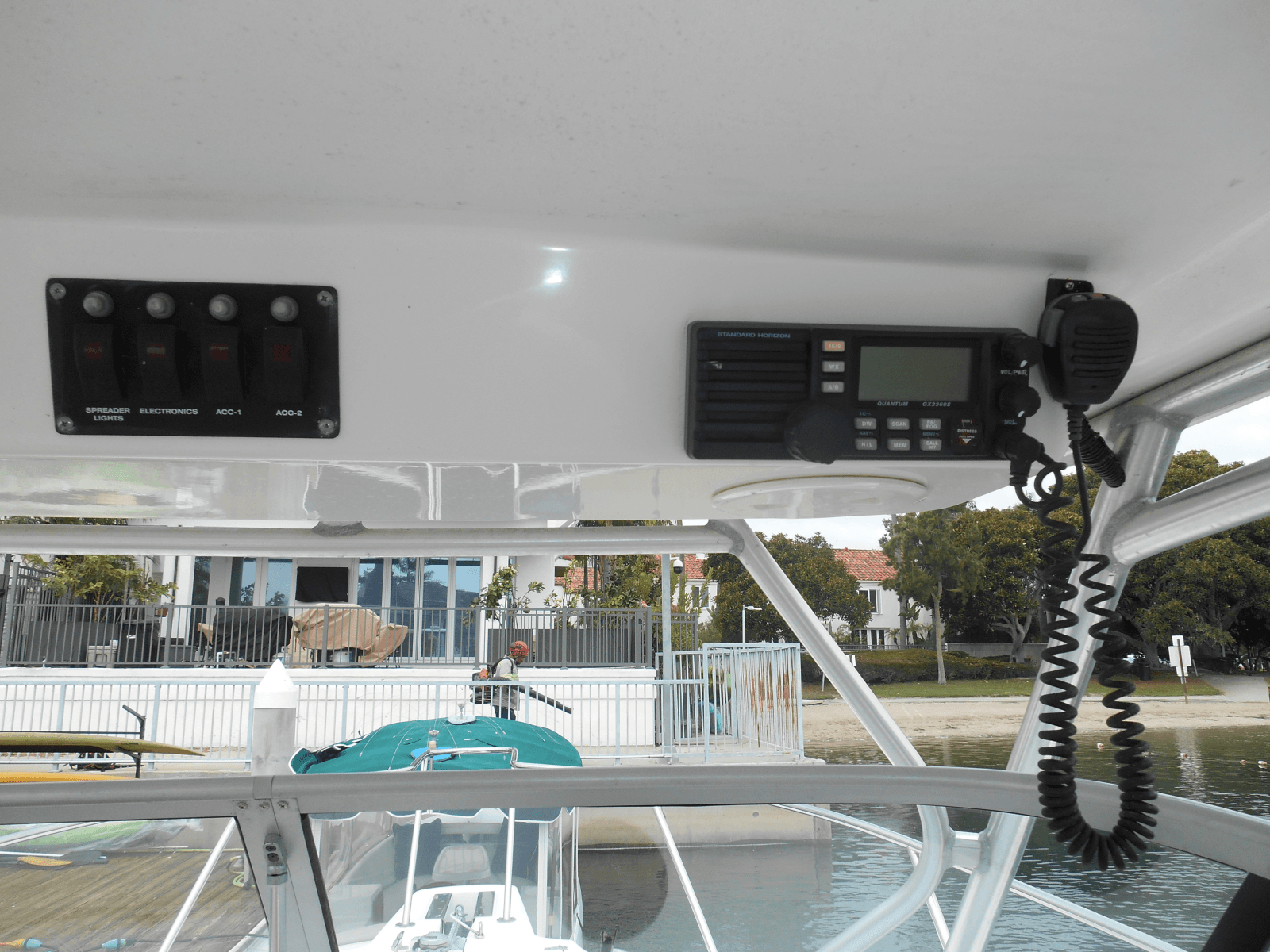 2004 Boston Whaler 255 Conquest - Photo 15