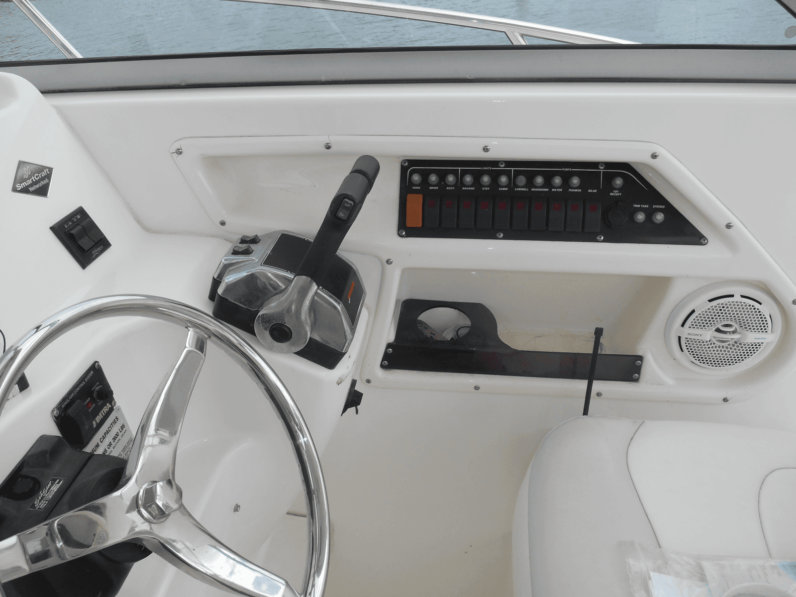 2004 Boston Whaler 255 Conquest - Photo 14