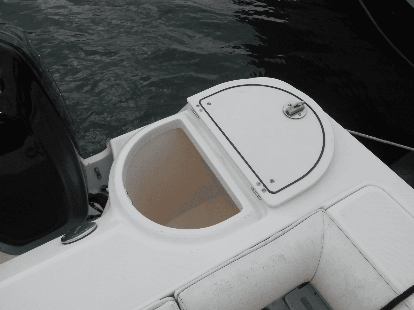 2004 Boston Whaler 255 Conquest - Photo 11