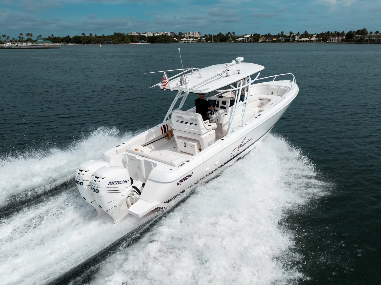 2015 Intrepid 327CC - Photo 5