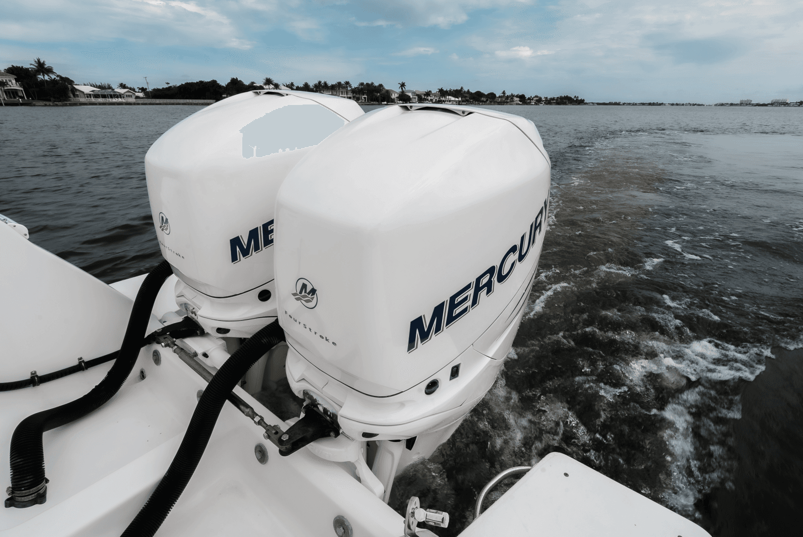 2015 Intrepid 327CC - Photo 7