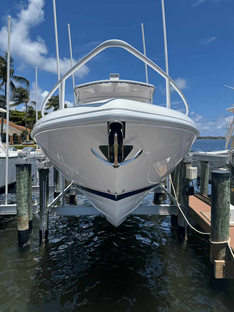 2015 Intrepid 327CC - Photo 36