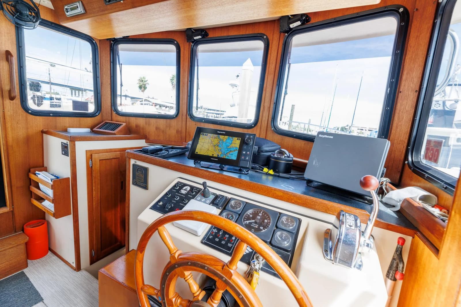 2000 Nordic Tugs 32 - Photo 25