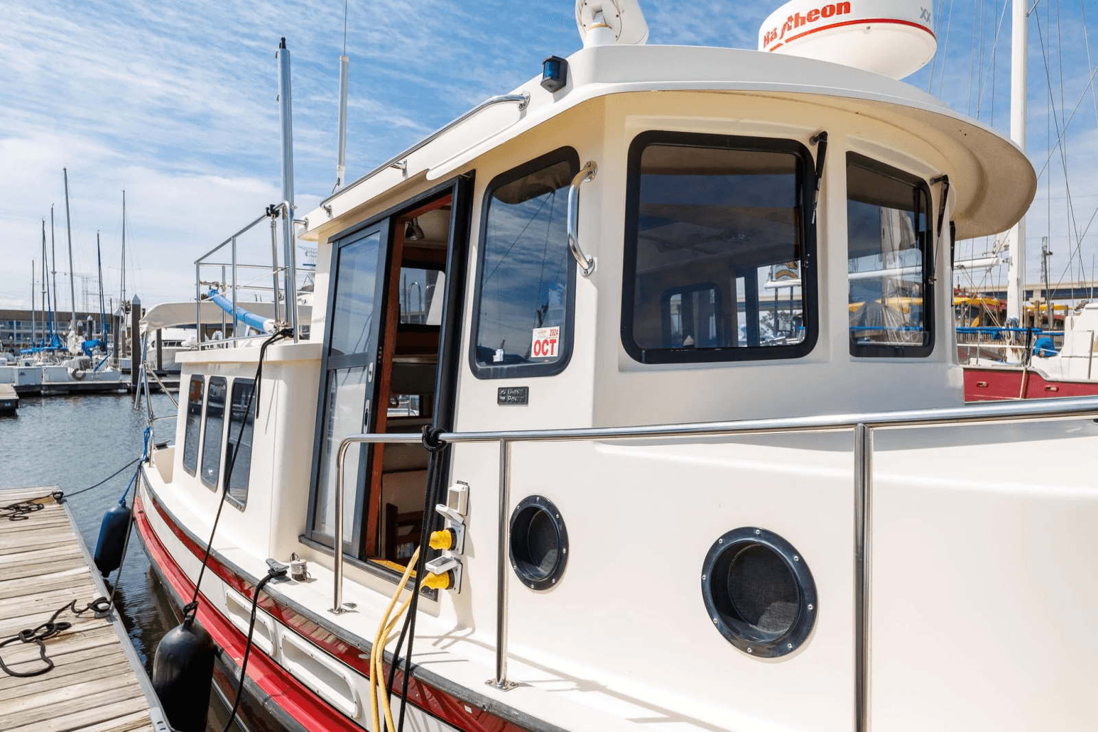 2000 Nordic Tugs 32 - Photo 13