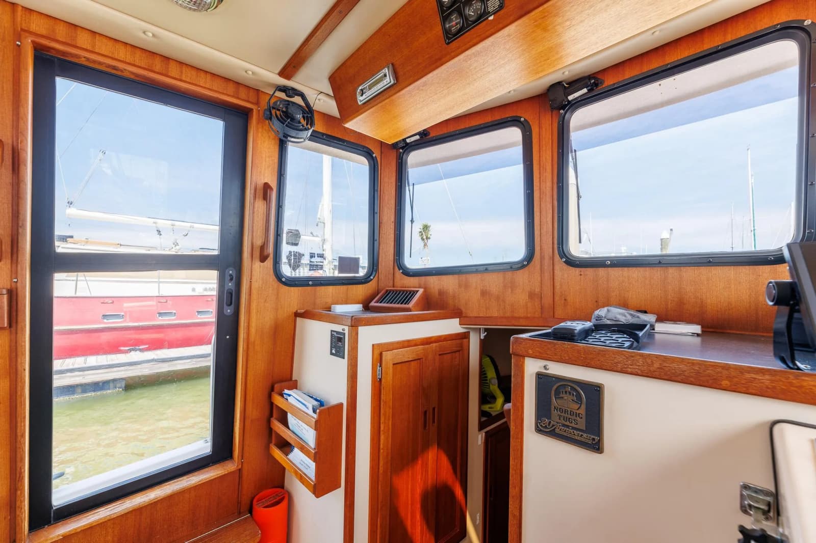 2000 Nordic Tugs 32 - Photo 27