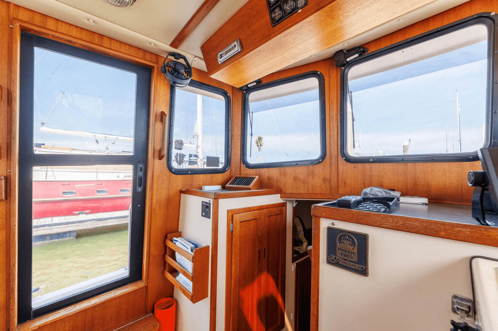2000 Nordic Tugs 32 - Photo 27