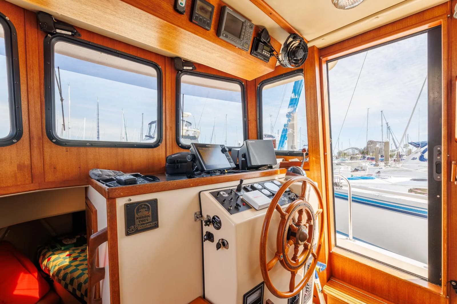 2000 Nordic Tugs 32 - Photo 30