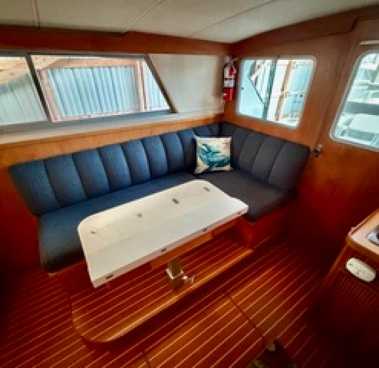 1986 Bertram 33 Sport Fisherman - Photo 13