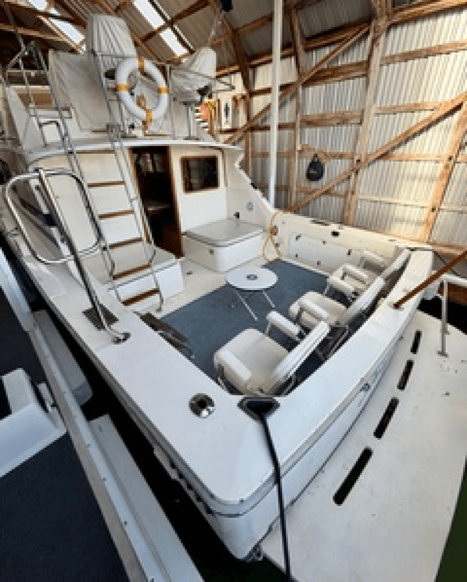 1986 Bertram 33 Sport Fisherman - Photo 4