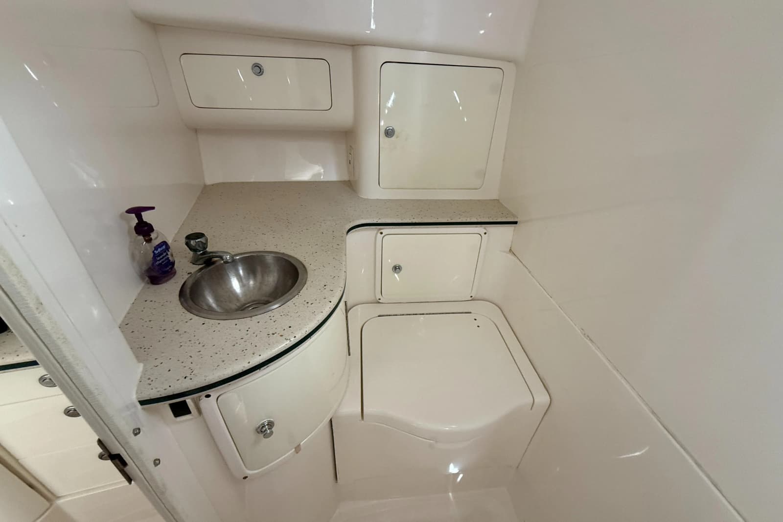 2004 Intrepid 348 WA - Photo 27
