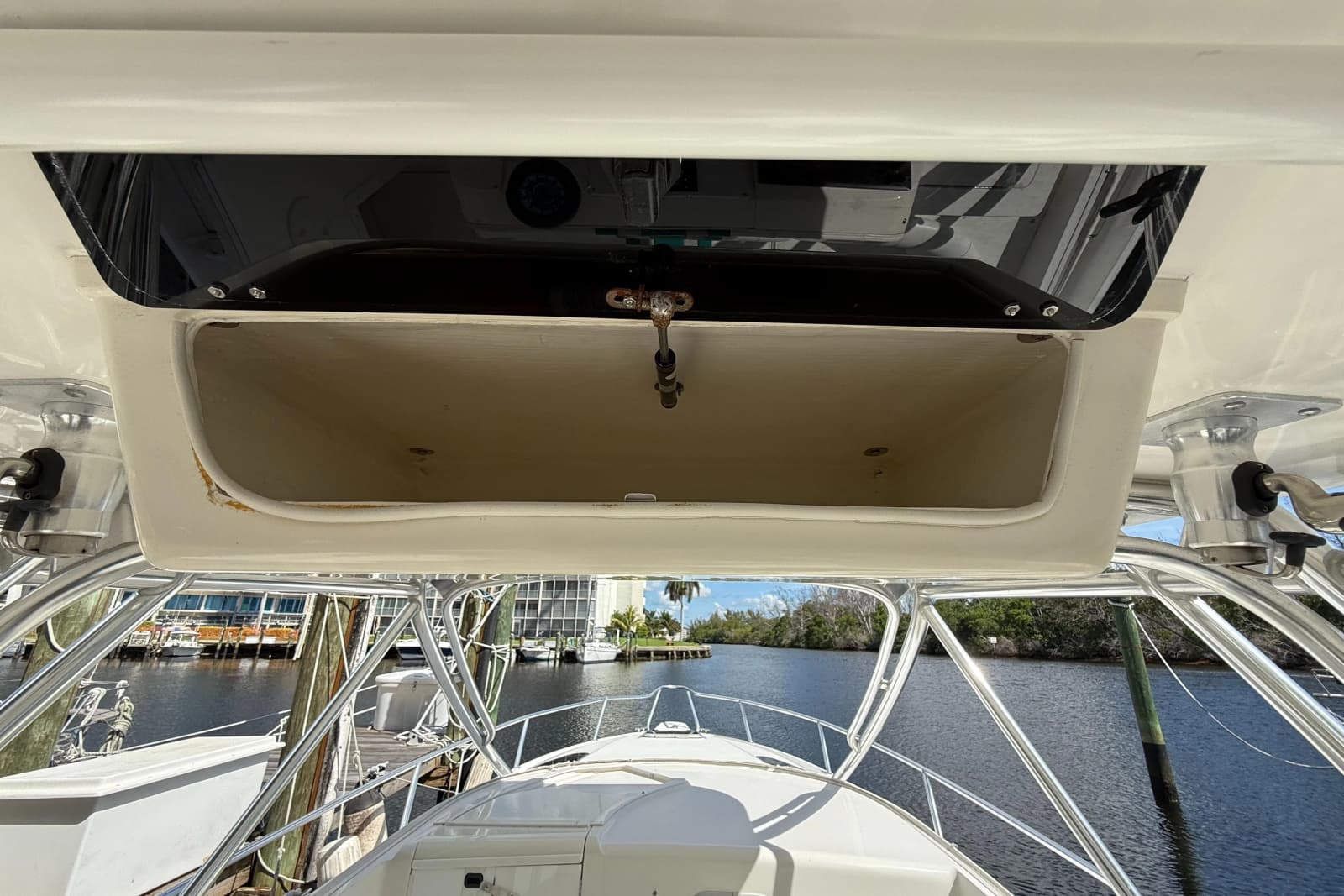 2004 Intrepid 348 WA - Photo 17