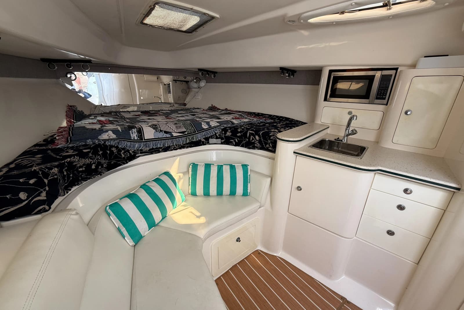 2004 Intrepid 348 WA - Photo 33