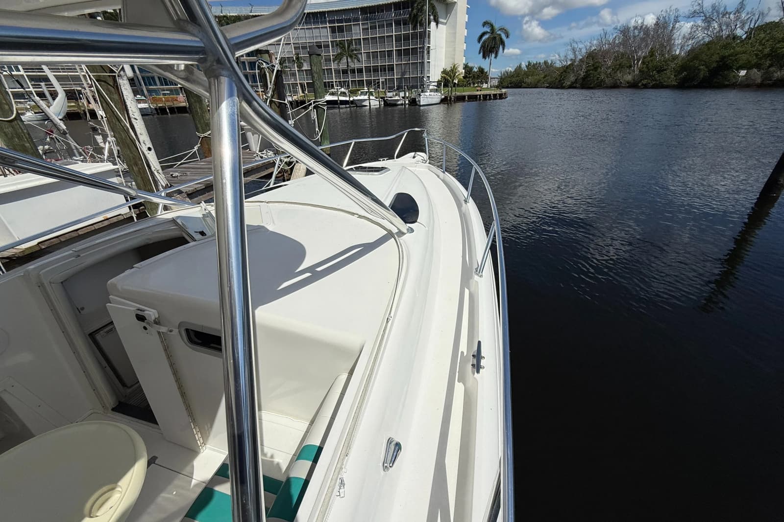 2004 Intrepid 348 WA - Photo 8