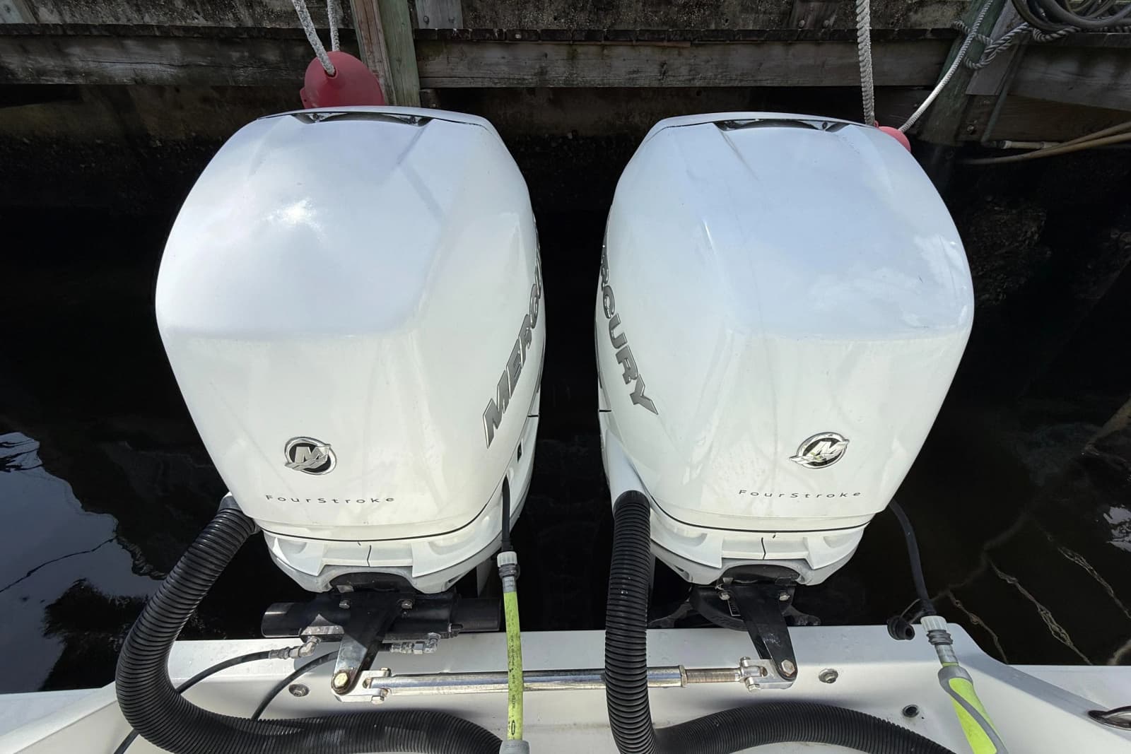 2004 Intrepid 348 WA - Photo 12