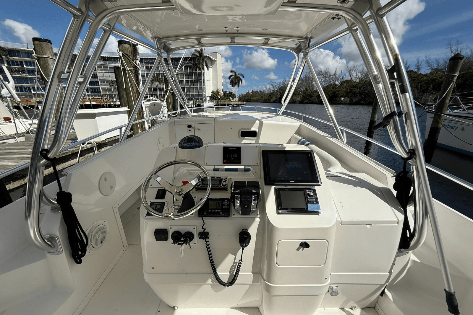 2004 Intrepid 348 WA - Photo 14