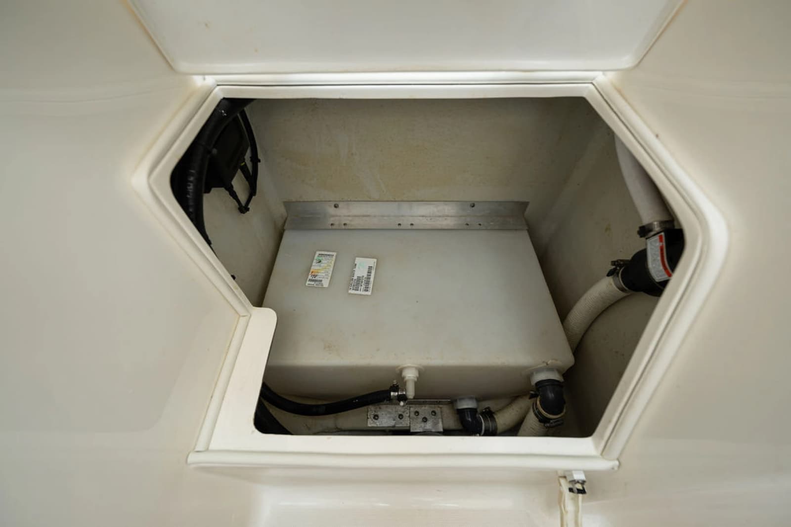 2022 SeaVee 340B - Photo 37