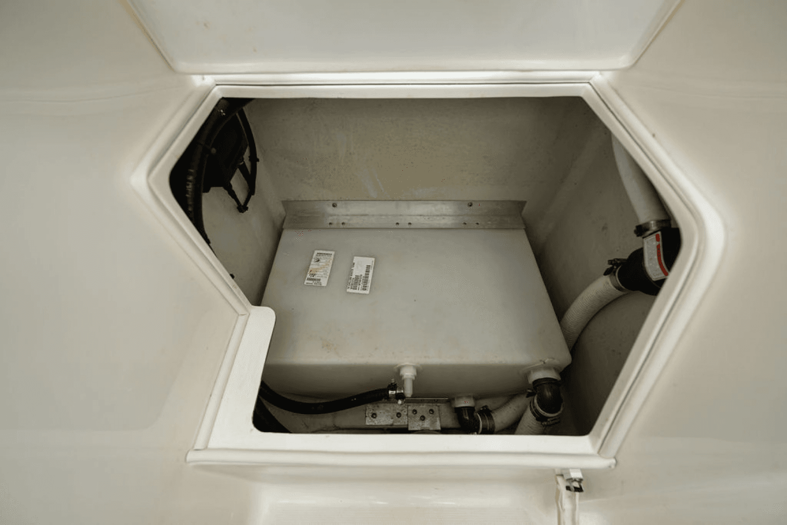2022 SeaVee 340B - Photo 37