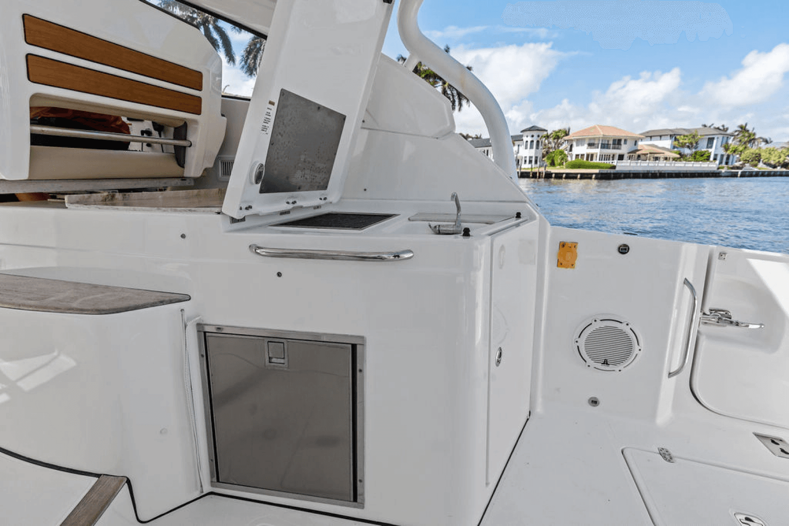 2019 Pursuit 365 DC - Photo 20