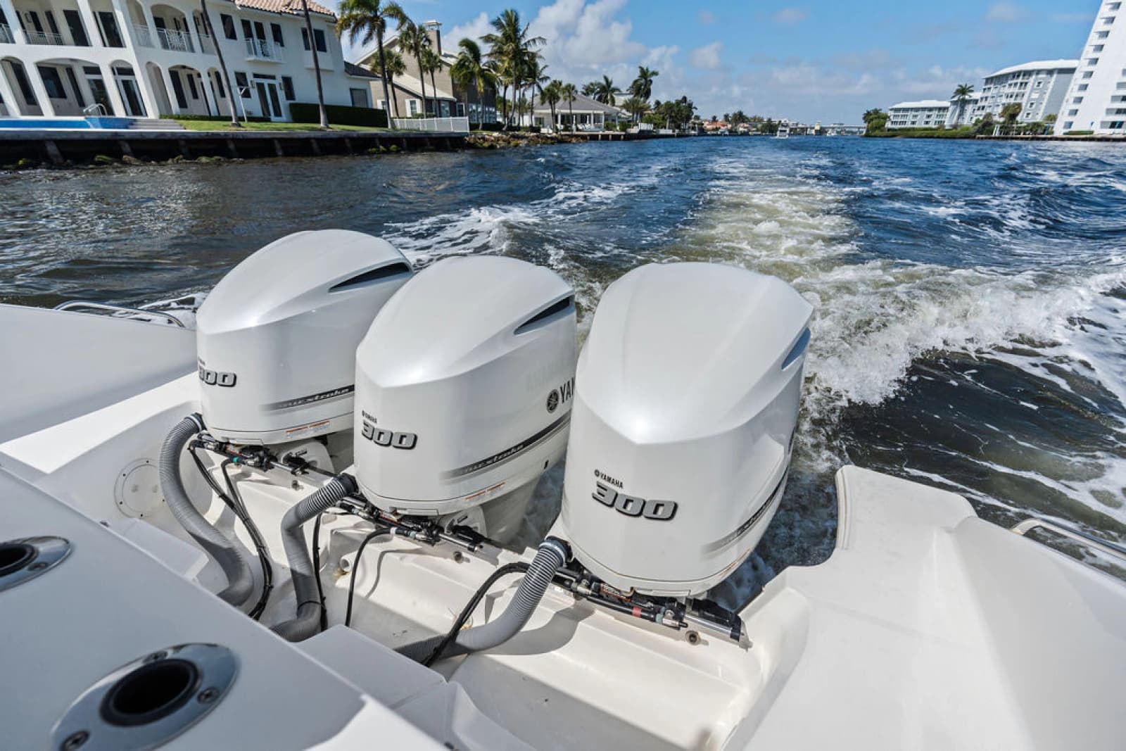 2019 Pursuit 365 DC - Photo 10