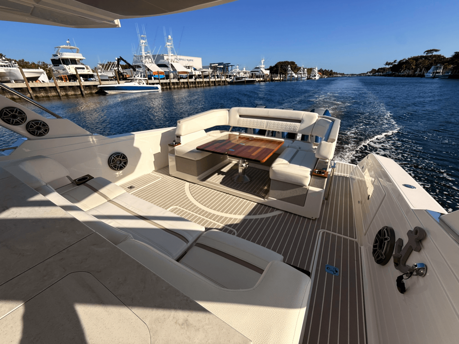 2023 Tiara Yachts 38 LS - Photo 8