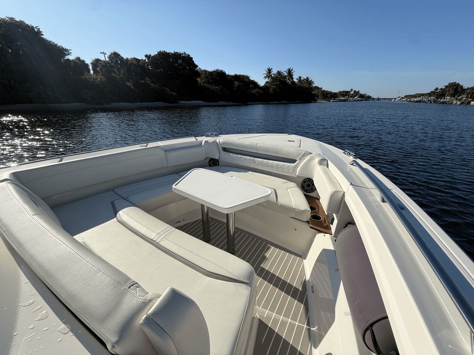 2023 Tiara Yachts 38 LS - Photo 28