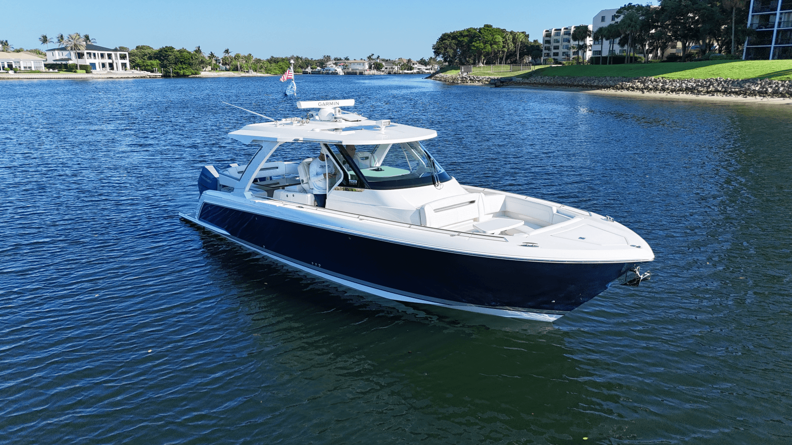 2023 Tiara Yachts 38 LS - Photo 4