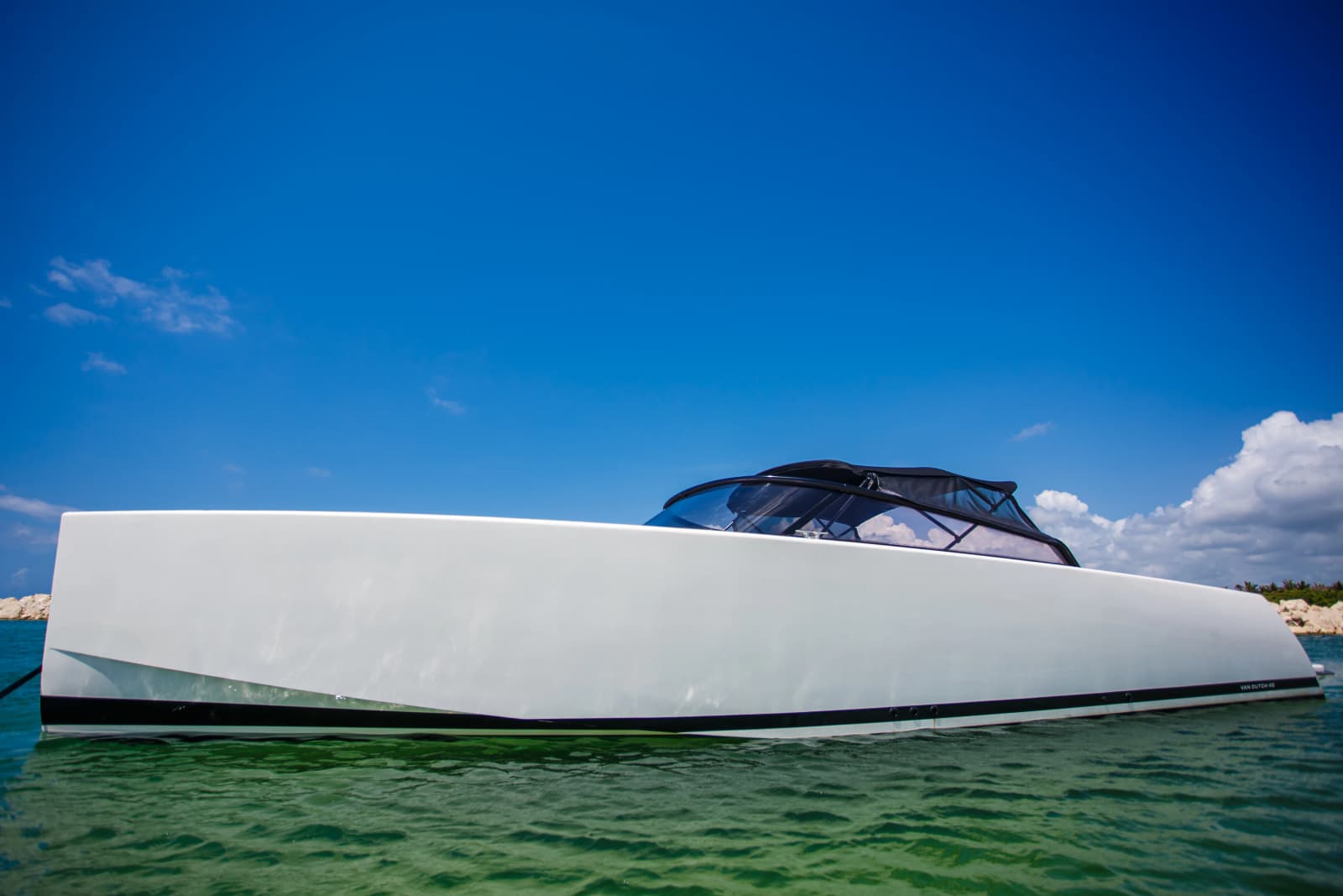 2014 VanDutch 40 - Photo 1