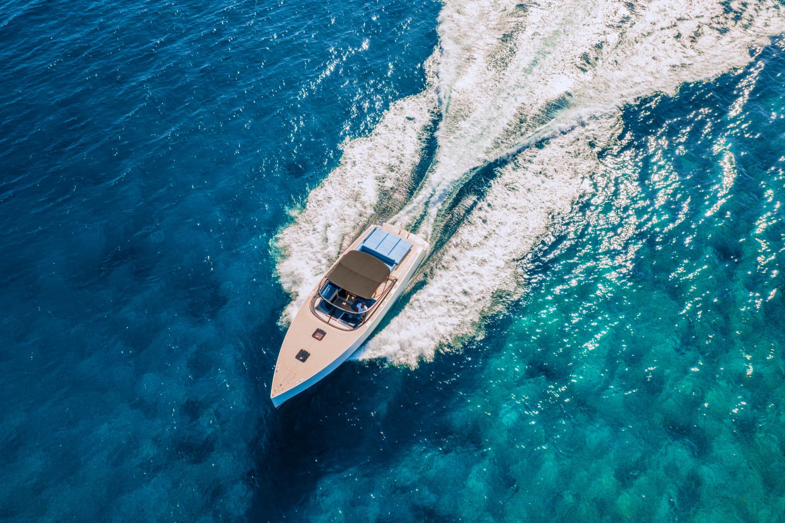 2014 VanDutch 40 - Photo 11
