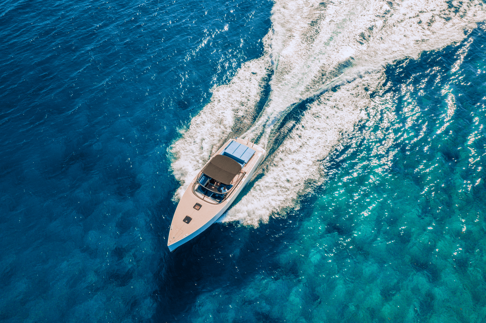 2014 VanDutch 40 - Photo 11