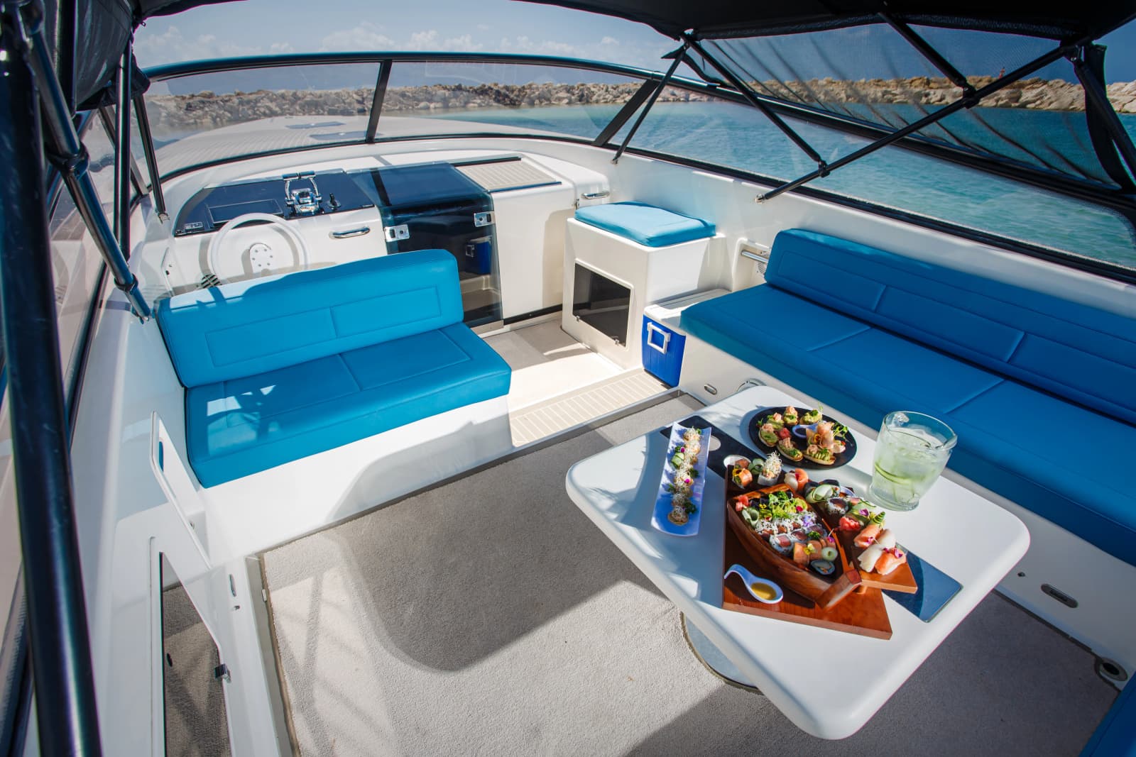 2014 VanDutch 40 - Photo 9