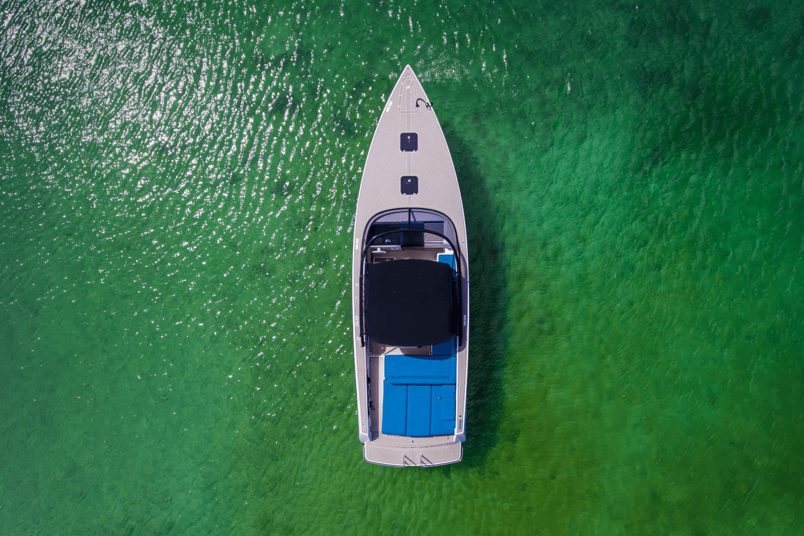 2014 VanDutch 40 - Photo 6