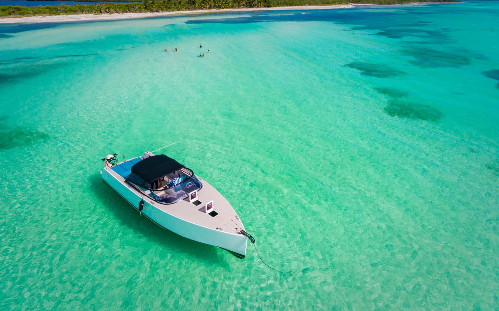 2014 VanDutch 40 - Photo 7