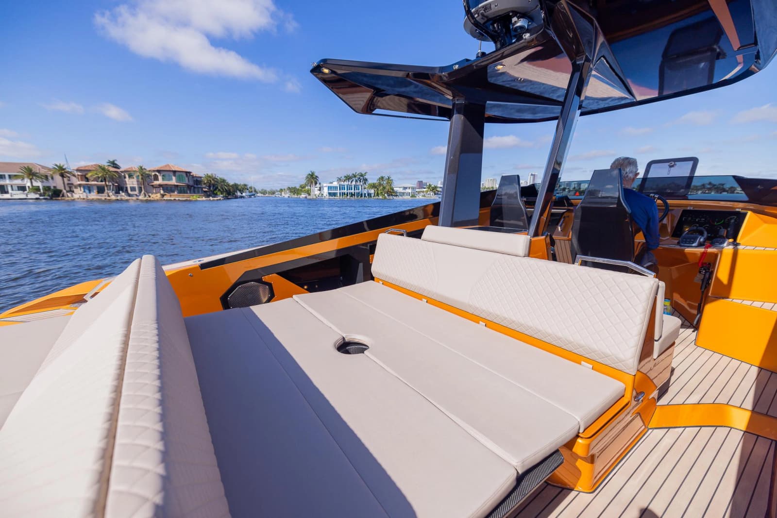2022 SAY Carbon Yachts 42 Open - Photo 15