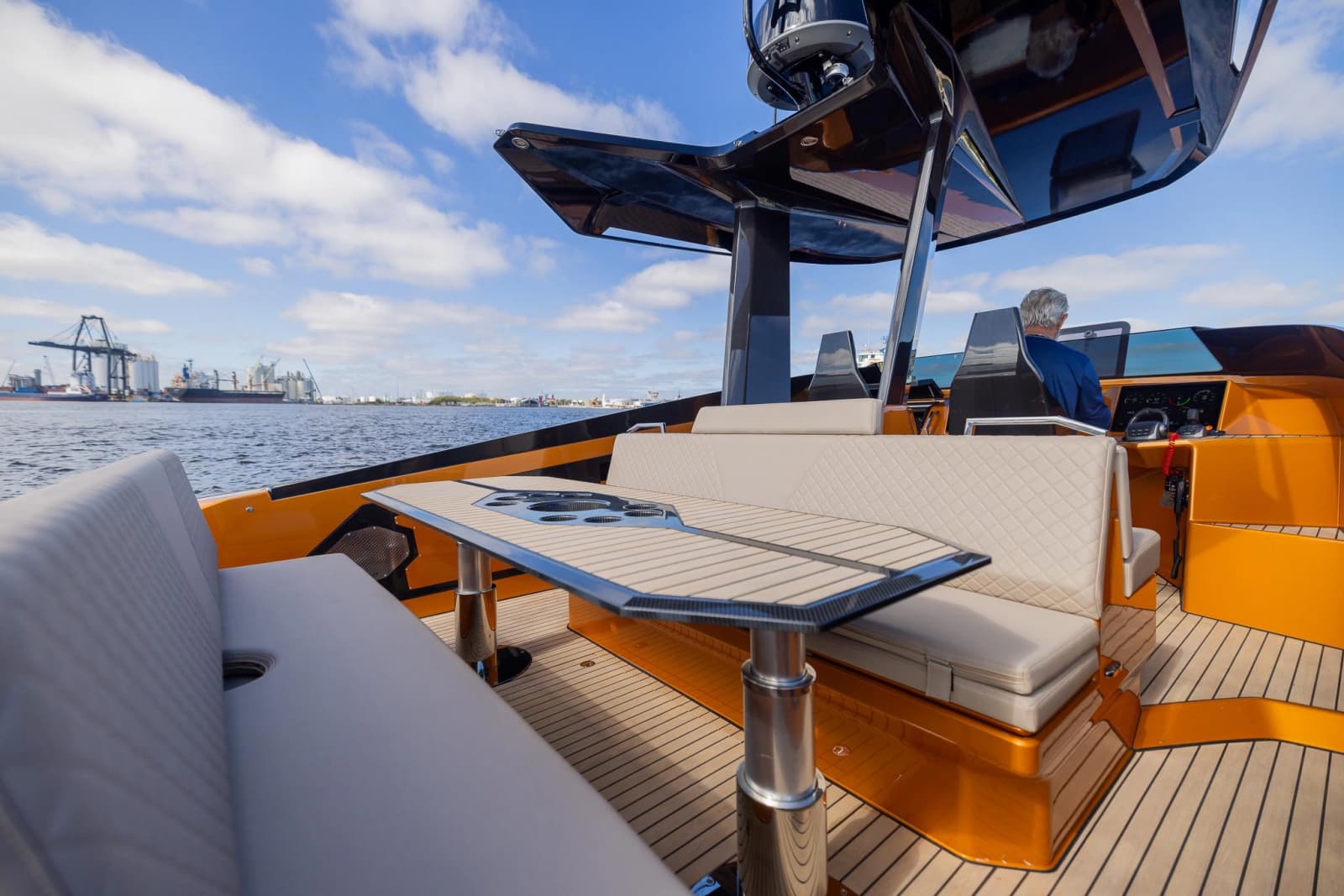 2022 SAY Carbon Yachts 42 Open - Photo 14