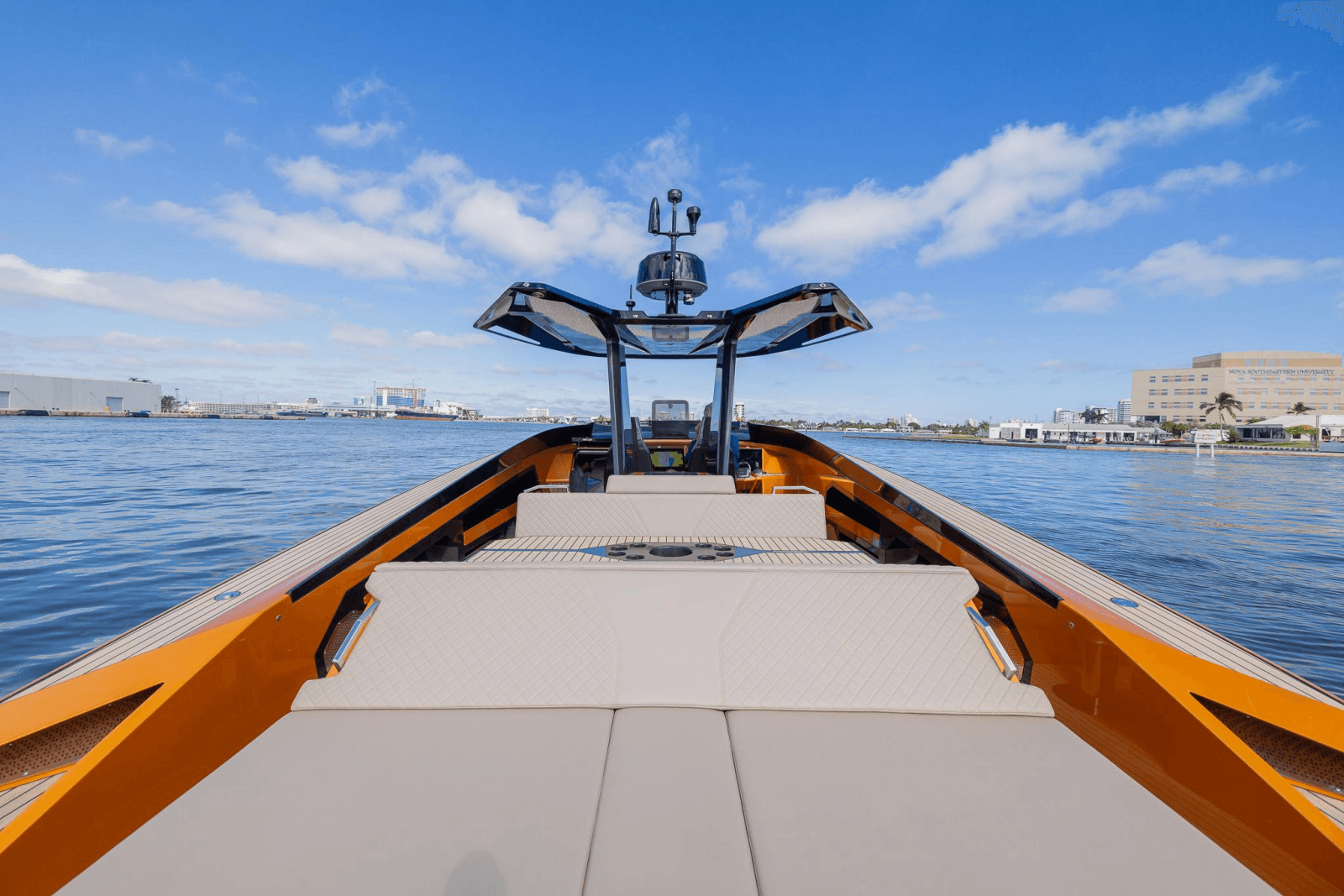 2022 SAY Carbon Yachts 42 Open - Photo 7