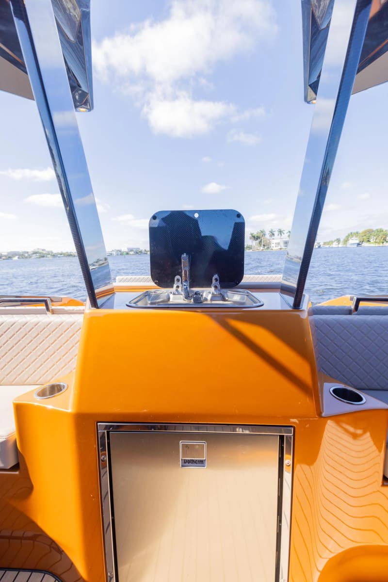 2022 SAY Carbon Yachts 42 Open - Photo 17