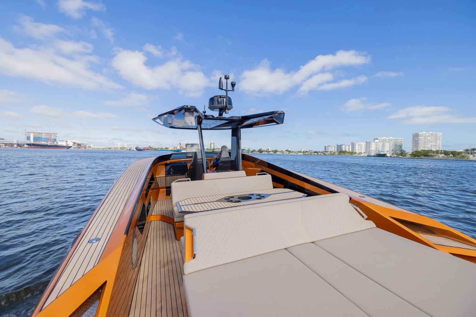 2022 SAY Carbon Yachts 42 Open - Photo 8