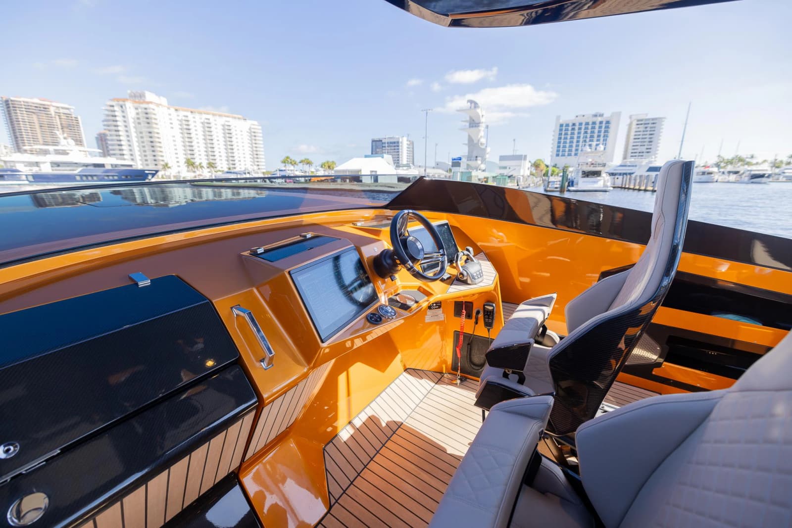 2022 SAY Carbon Yachts 42 Open - Photo 19