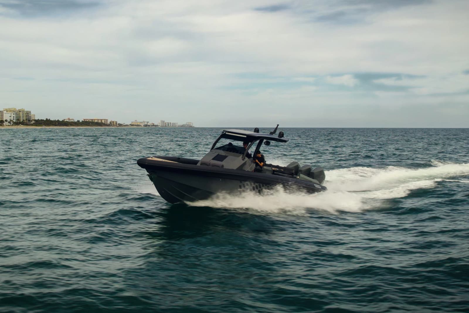 2024 Skipper 42 Carbon Edition - Photo 3