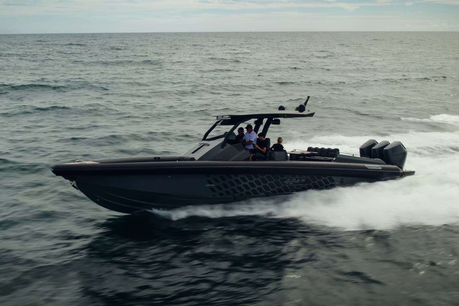 2024 Skipper 42 Carbon Edition - Photo 2