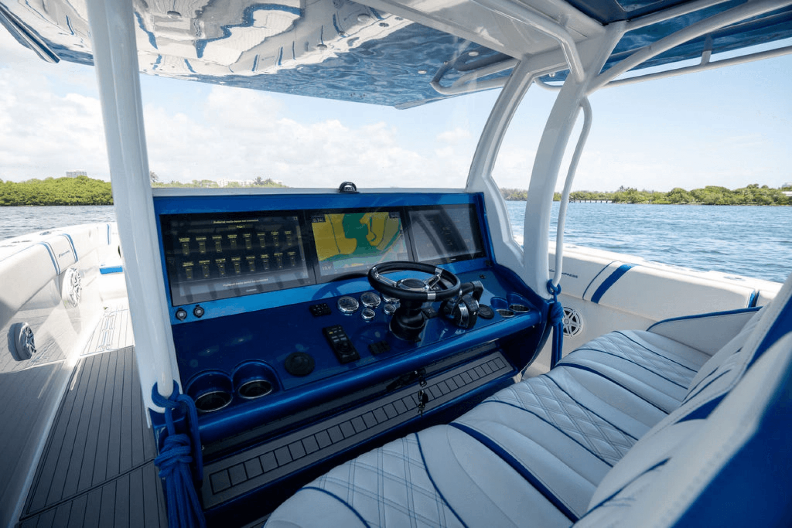 2019 Midnight Express 43 - Photo 13