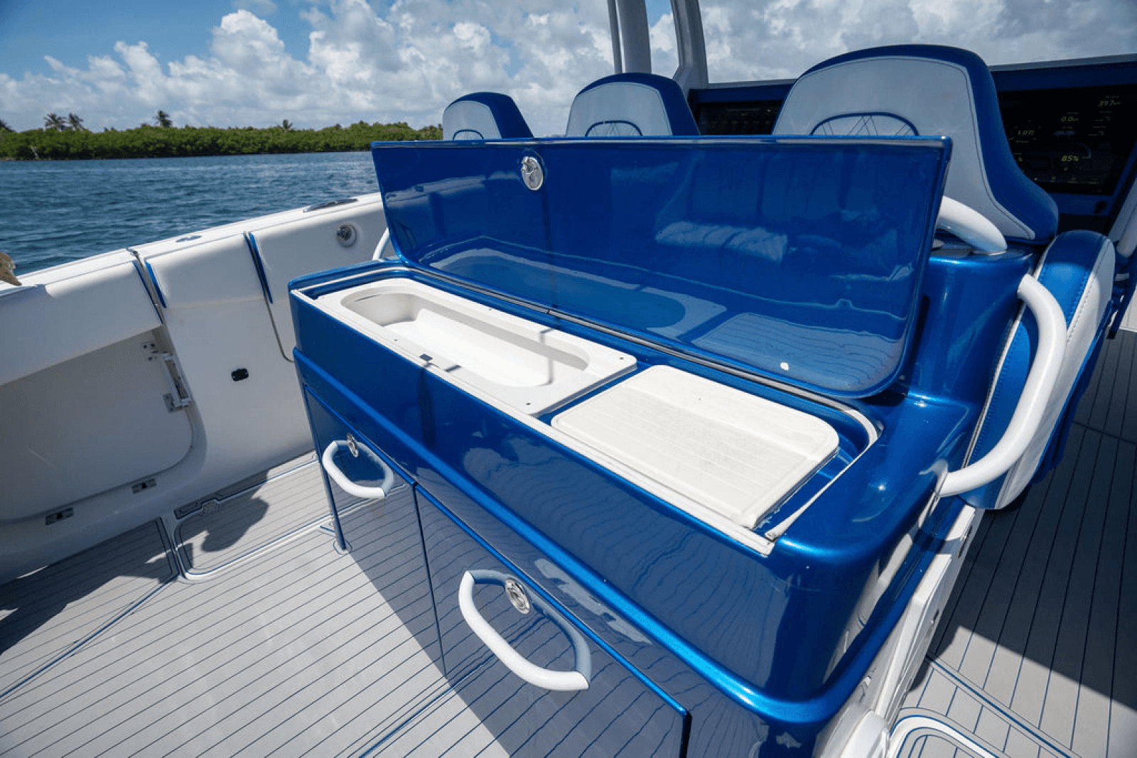 2019 Midnight Express 43 - Photo 8