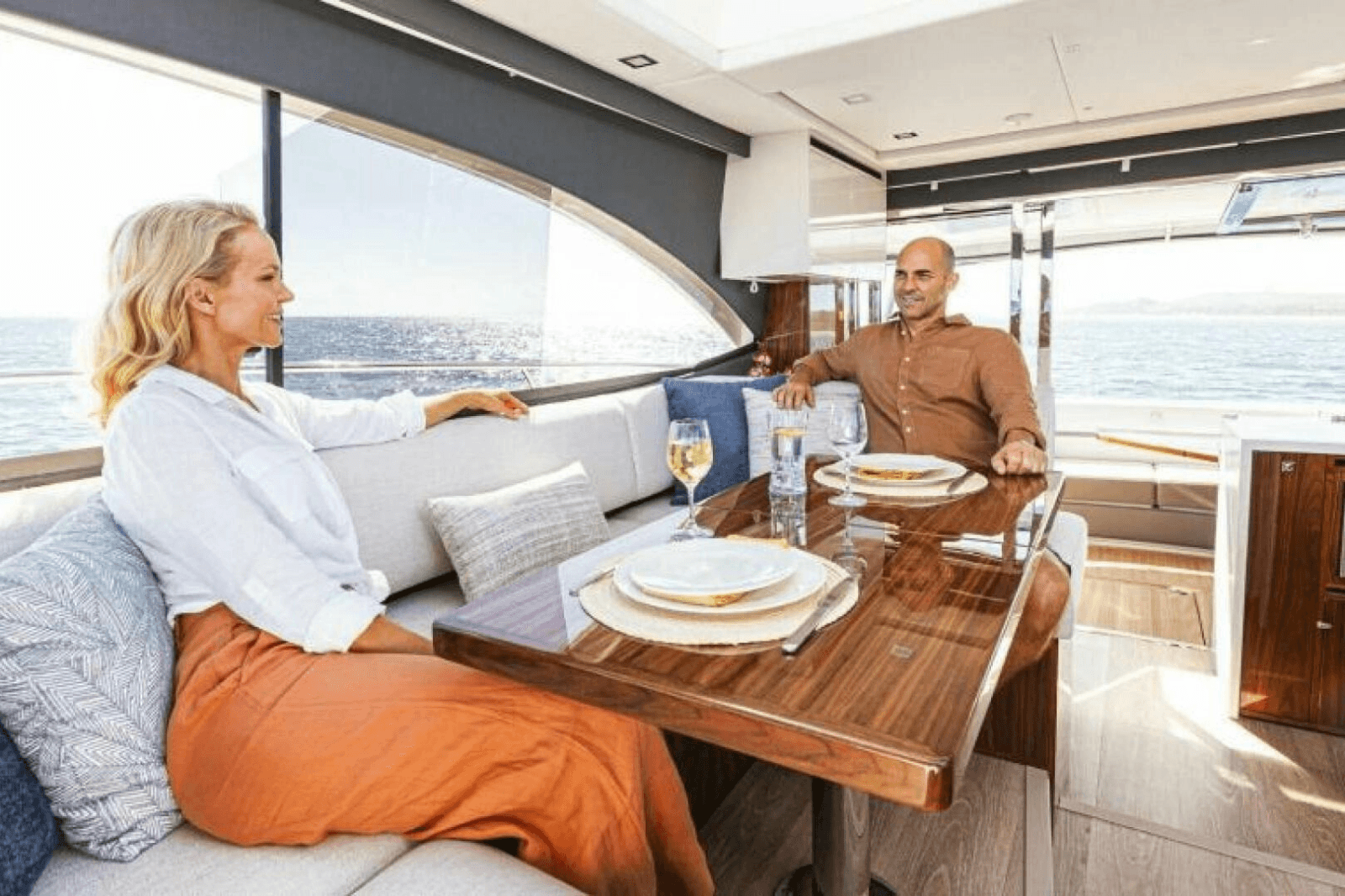 2026 Riviera 4600 Sport Yacht Platinum Edition - Photo 12