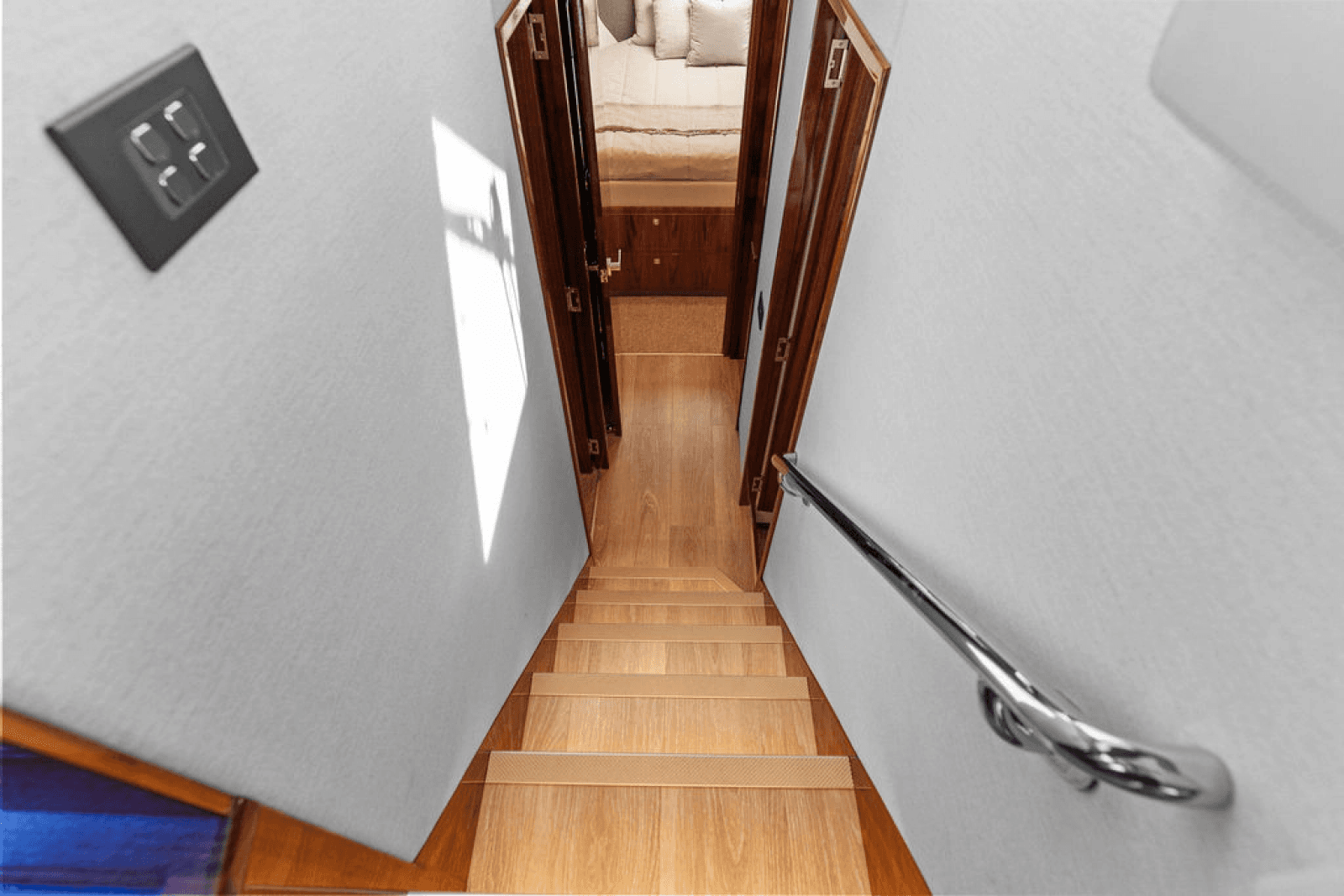2026 Riviera 4600 Sport Yacht Platinum Edition - Photo 33