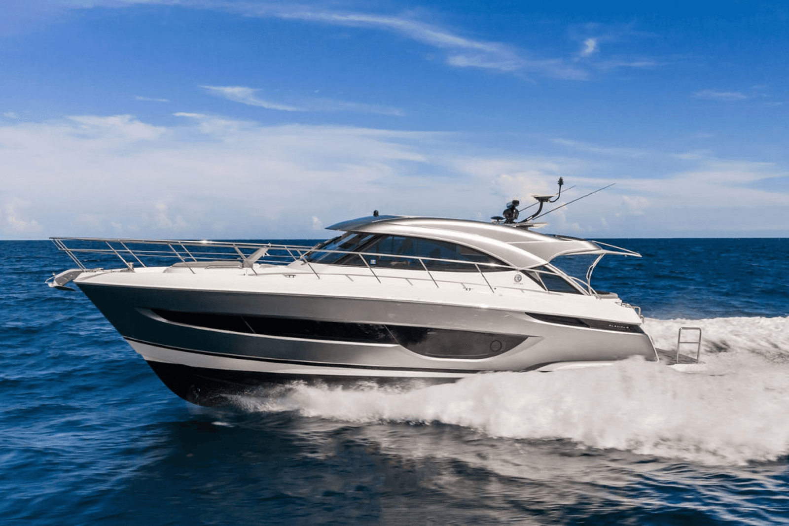 2026 Riviera 4600 Sport Yacht Platinum Edition - Photo 3