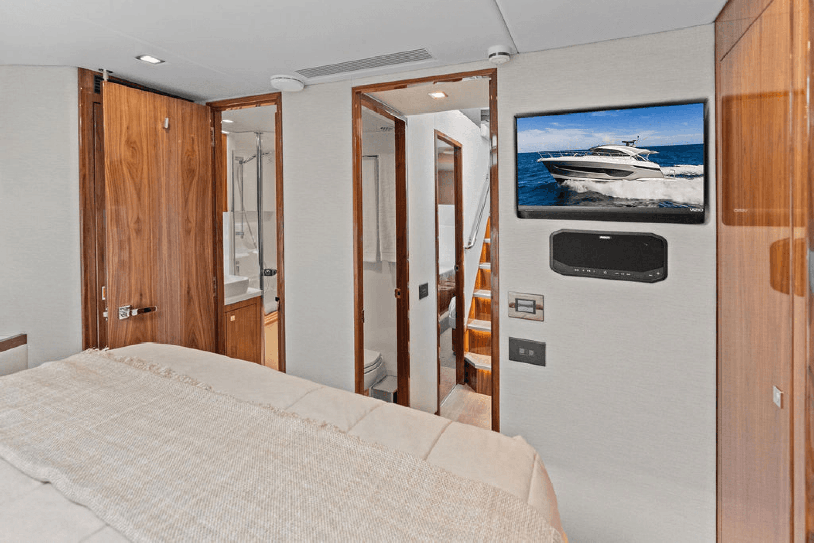 2026 Riviera 4600 Sport Yacht Platinum Edition - Photo 44