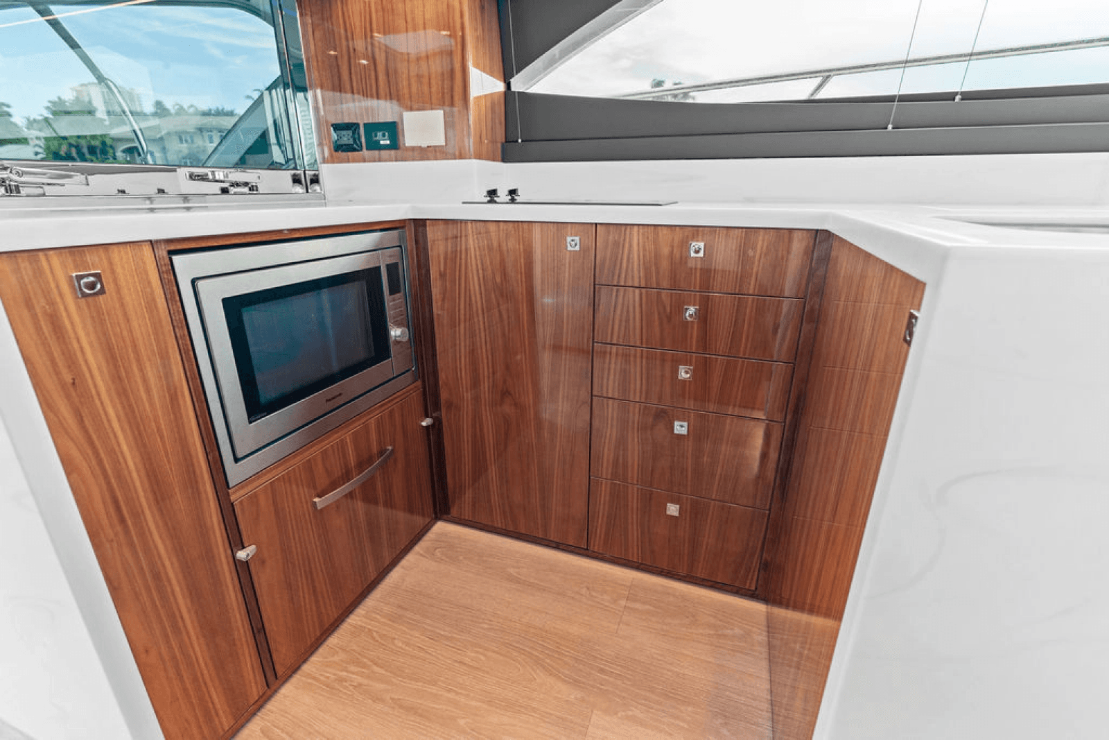 2026 Riviera 4600 Sport Yacht Platinum Edition - Photo 19