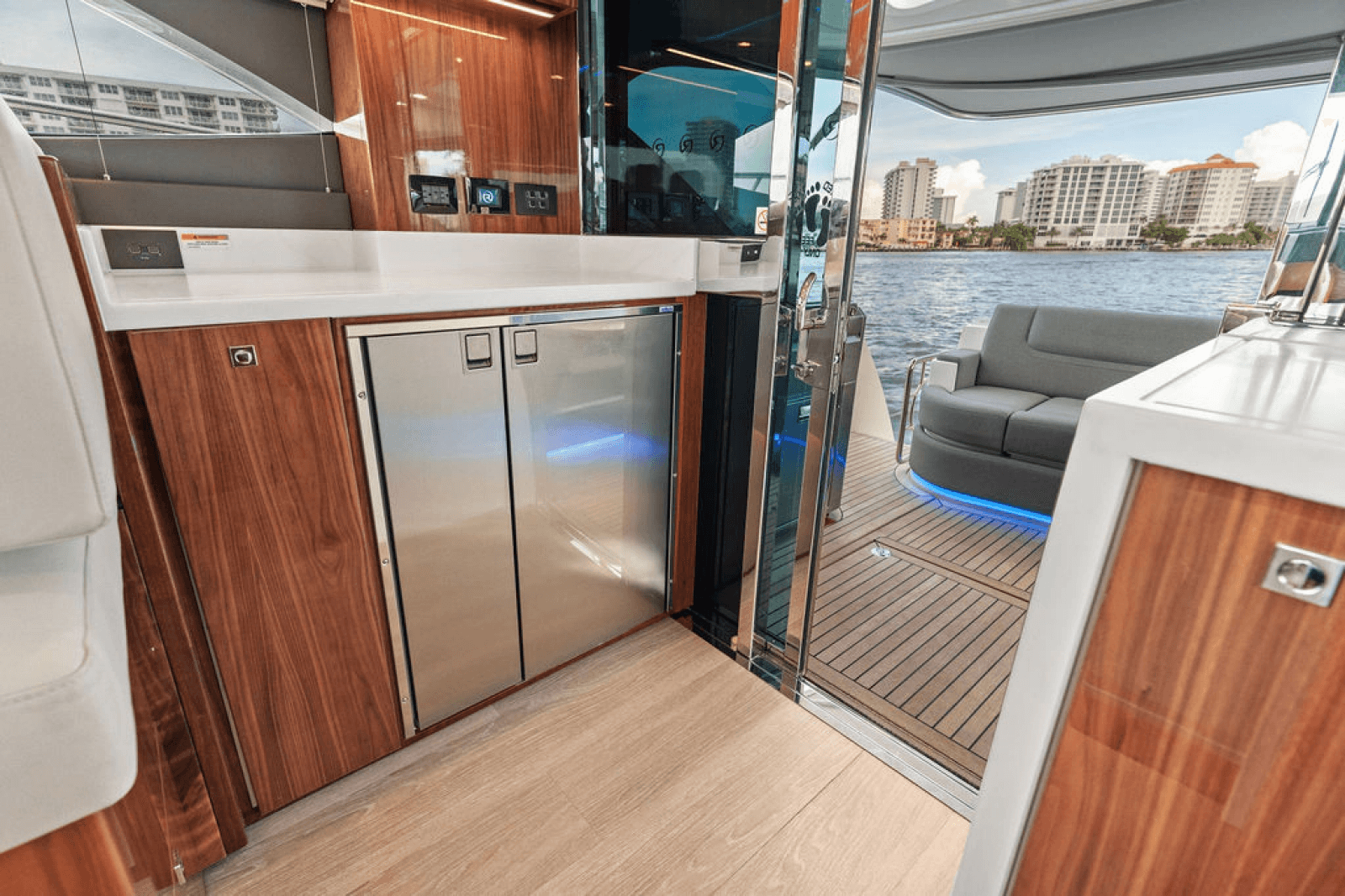 2026 Riviera 4600 Sport Yacht Platinum Edition - Photo 20