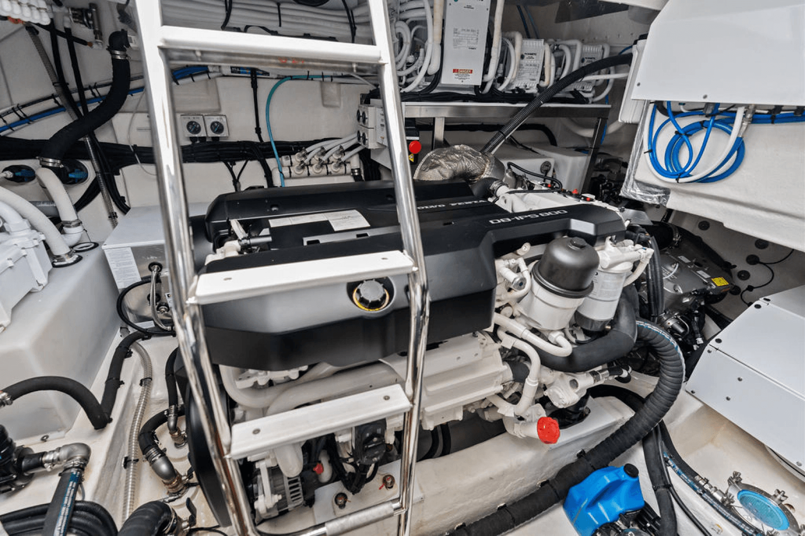2026 Riviera 4600 Sport Yacht Platinum Edition - Photo 50